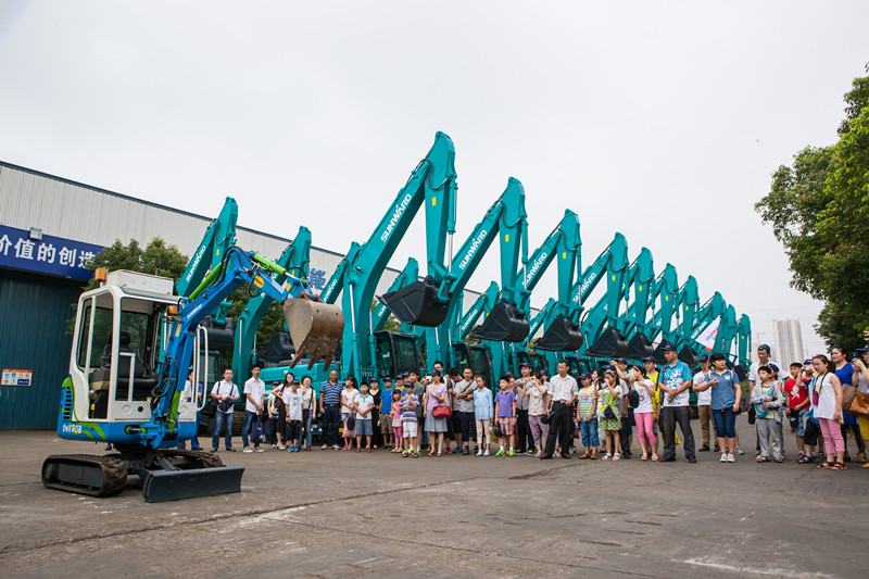 开挖机,坐游艇、飞机 山河智能开展员工家属开放日活动