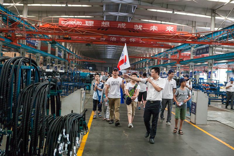 开挖机,坐游艇、飞机 山河智能开展员工家属开放日活动