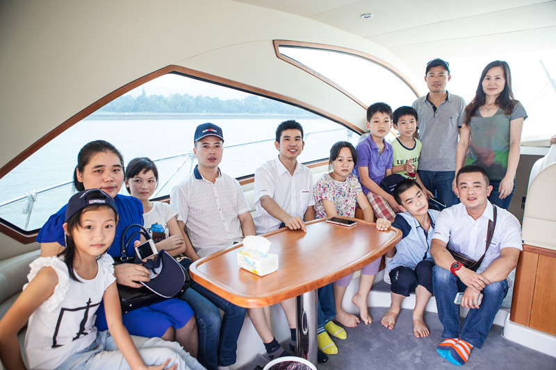 开挖机,坐游艇、飞机 山河智能开展员工家属开放日活动