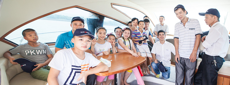 开挖机,坐游艇、飞机 山河智能开展员工家属开放日活动