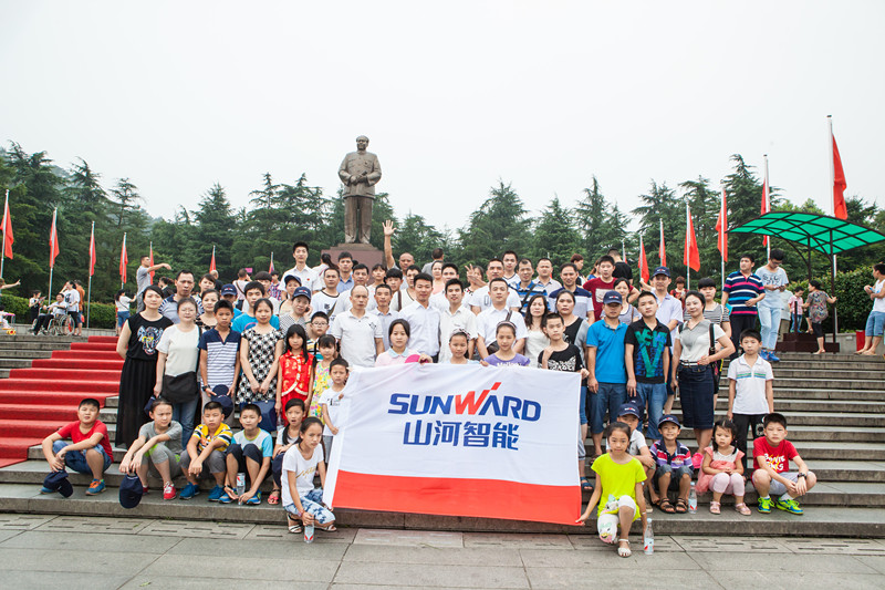 开挖机,坐游艇、飞机 山河智能开展员工家属开放日活动