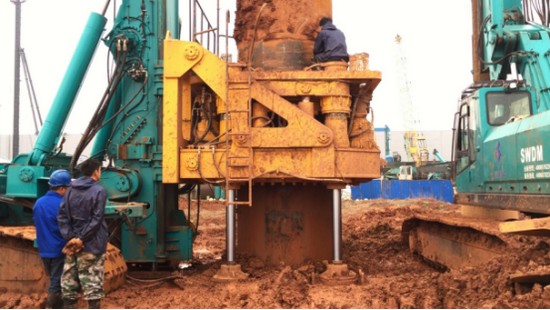 喜讯!山河智能SWRC170自行式全回转全套管钻机获湖南省首台(套)重大技术装备产品奖励!