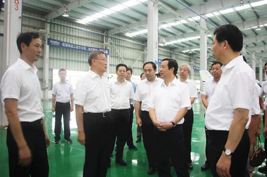 达哲省长调研山河科技:要抓住通航发展的机遇