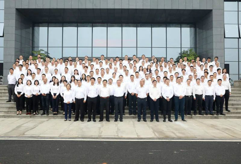 牢记初心使命,理想成就未来