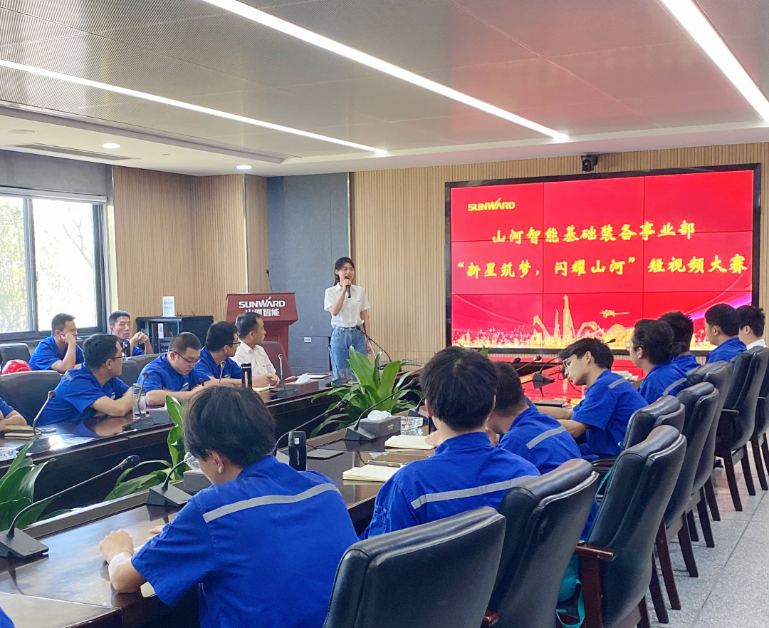 你好 2022!再见 2021!我与山河智能共成长