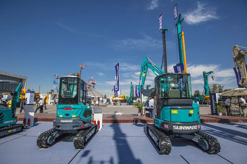 山河智能酷帅曾大虾，一大波美图带你亲临北京BICES展